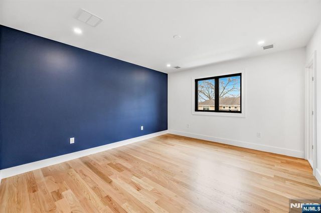 234 Vivien Court, Paramus, NJ 07652