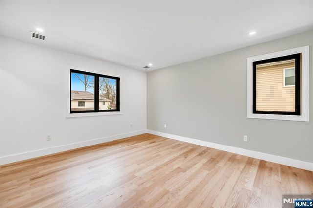 234 Vivien Court, Paramus, NJ 07652