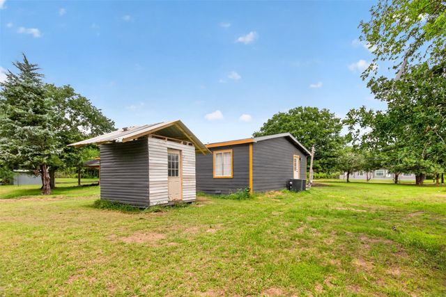 9238 Hays Circle, Quinlan, TX 75474