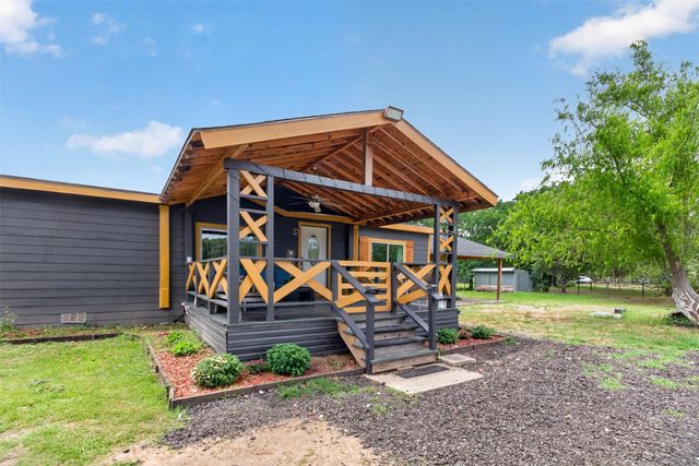 9238 Hays Circle, Quinlan, TX 75474