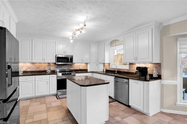 310 Patriot WAY, Yorktown, VA 23693