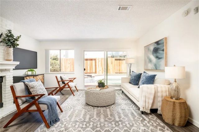 18092 Westlake Cir, Huntington Beach, CA 92648