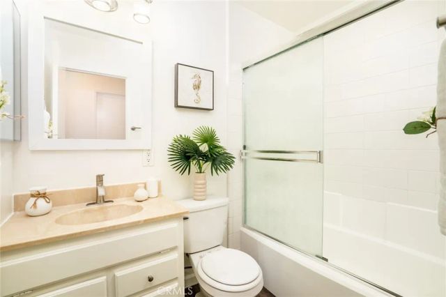18092 Westlake Cir, Huntington Beach, CA 92648