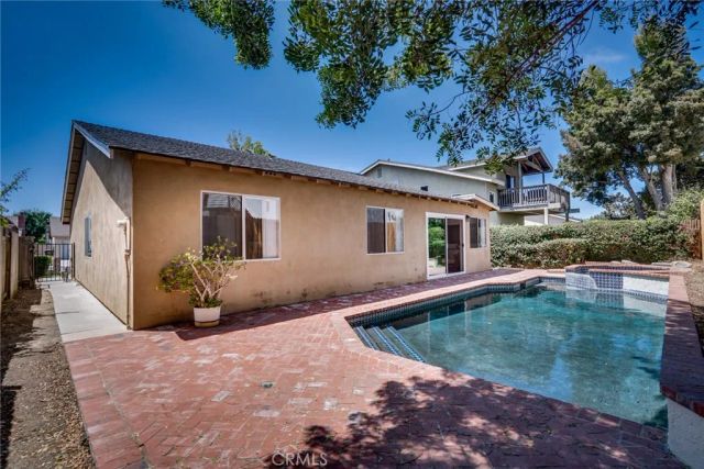 18092 Westlake Cir, Huntington Beach, CA 92648