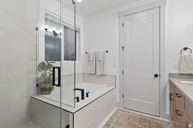 1390 E ORCHARD RIDGE LN, Kaysville, UT 84037