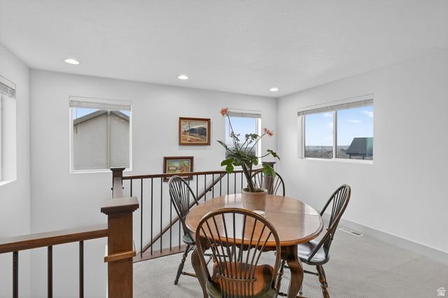 1390 E ORCHARD RIDGE LN, Kaysville, UT 84037