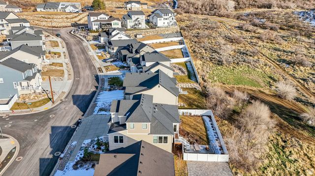 1390 E ORCHARD RIDGE LN, Kaysville, UT 84037