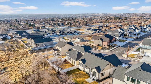 1390 E ORCHARD RIDGE LN, Kaysville, UT 84037