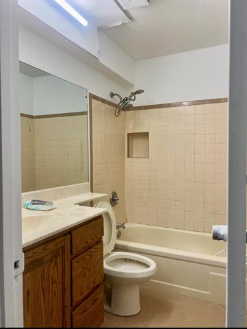 952 SE Walters Terrace, Port St Lucie, FL 34983