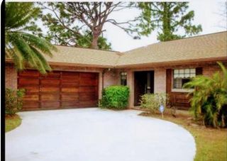 952 SE Walters Terrace, Port St Lucie, FL 34983