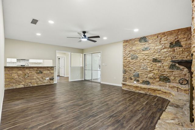 229 SHERRI DR, Universal City, TX 78148