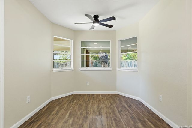 229 SHERRI DR, Universal City, TX 78148