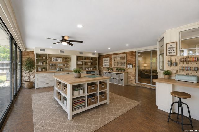 229 SHERRI DR, Universal City, TX 78148