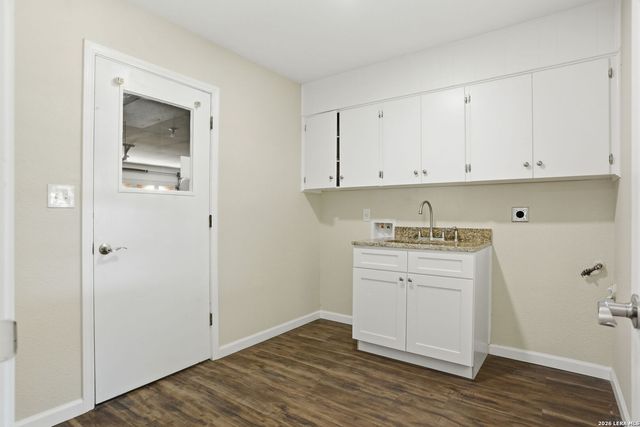 229 SHERRI DR, Universal City, TX 78148