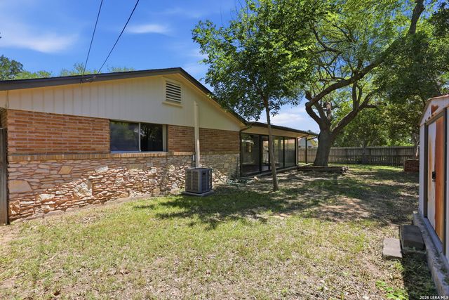 229 SHERRI DR, Universal City, TX 78148