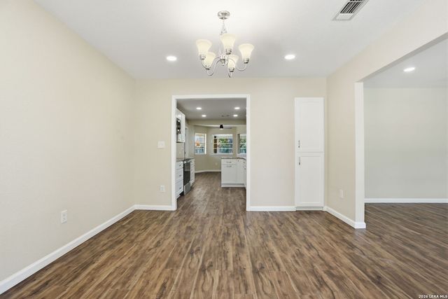 229 SHERRI DR, Universal City, TX 78148