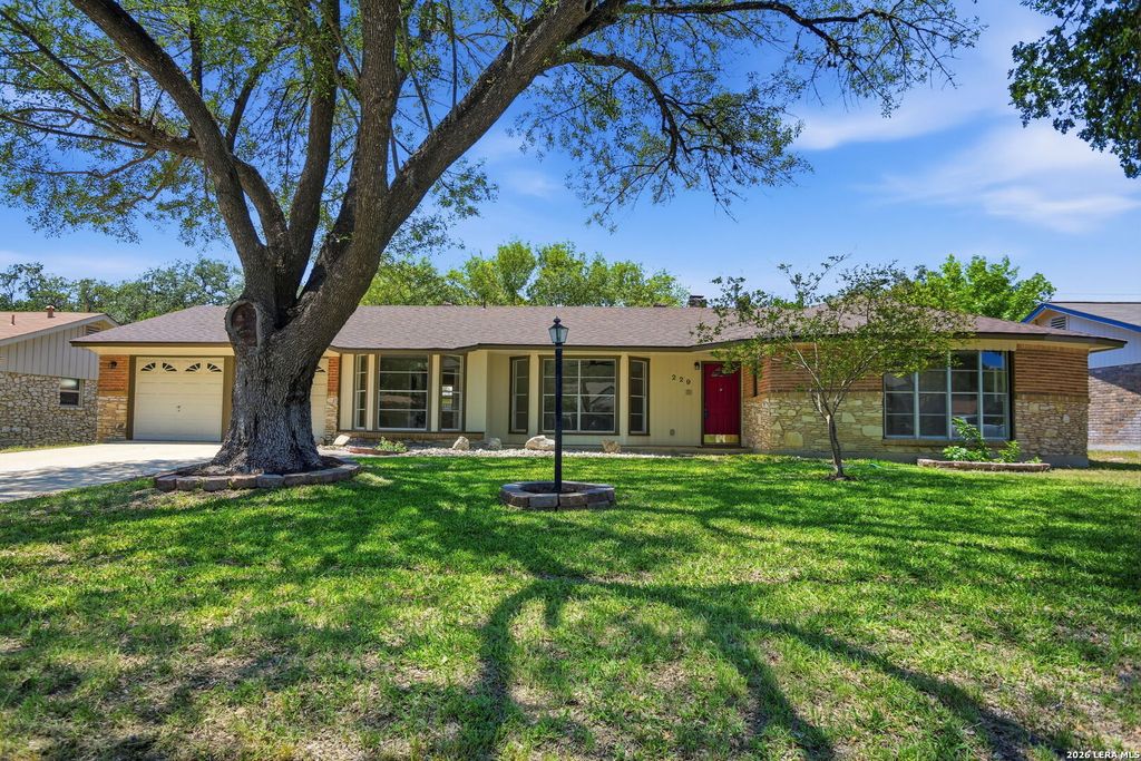 229 SHERRI DR, Universal City, TX 78148