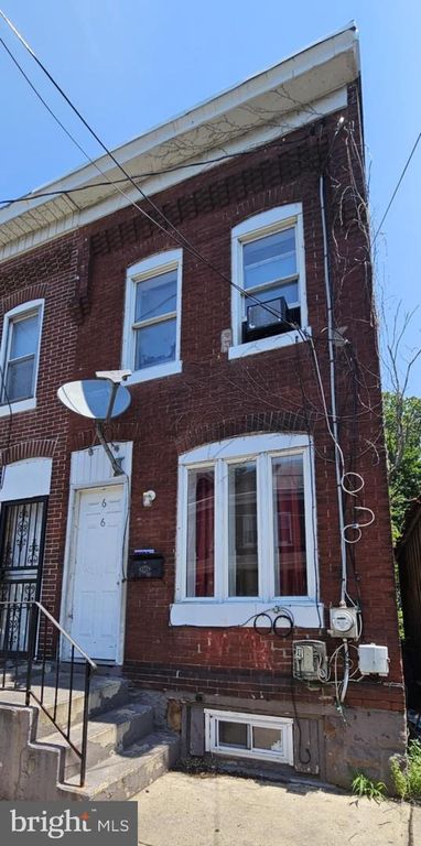 656 BEATTY ST, Trenton, NJ 08611