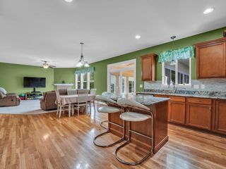 220 Highland WAY, Lake Geneva, WI 53147