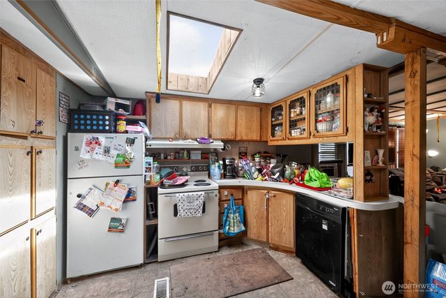 114 Enchanted Valley Drive, Vader, WA 98593