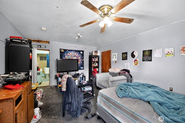 114 Enchanted Valley Drive, Vader, WA 98593