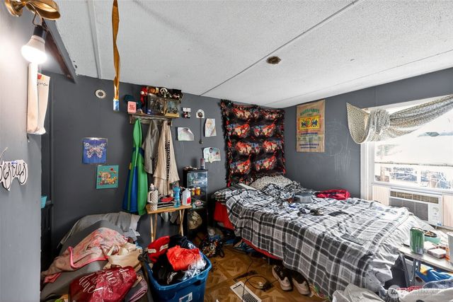 114 Enchanted Valley Drive, Vader, WA 98593