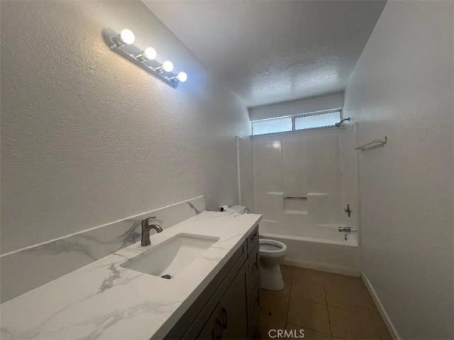 15232 Greenrock, Lancaster, CA 93535
