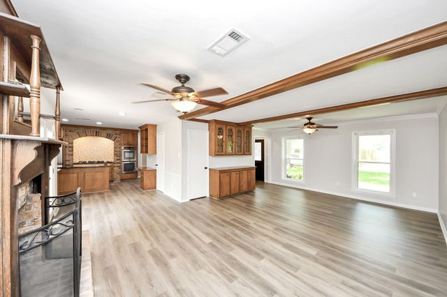 3923 Cypress Lake Drive, Spring, TX 77388