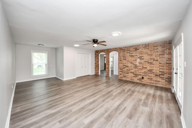 3923 Cypress Lake Drive, Spring, TX 77388