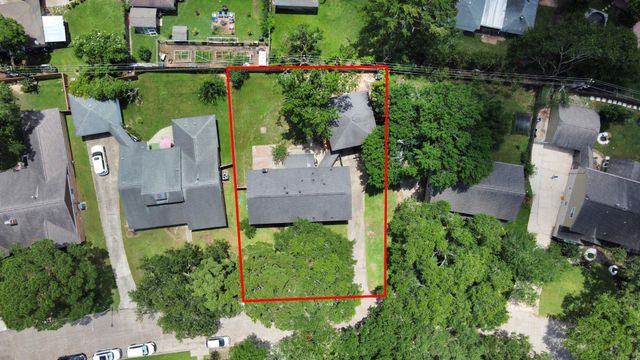 3923 Cypress Lake Drive, Spring, TX 77388