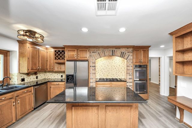 3923 Cypress Lake Drive, Spring, TX 77388