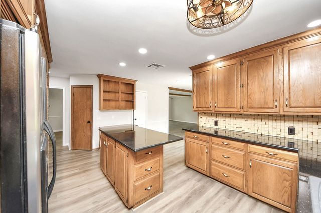 3923 Cypress Lake Drive, Spring, TX 77388