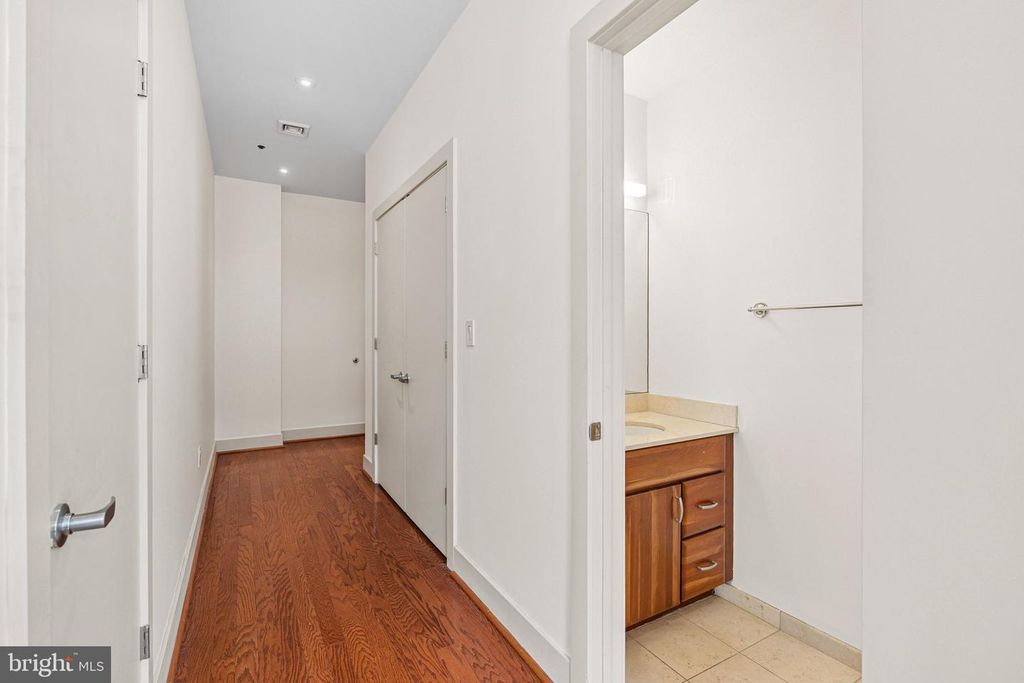 23 S 23RD ST #2L, Philadelphia, PA 19103