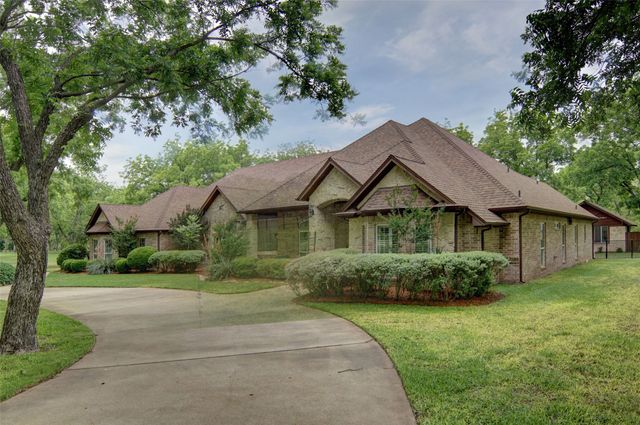 7402 Hampton Drive, Granbury, TX 76049