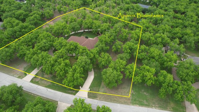 7402 Hampton Drive, Granbury, TX 76049