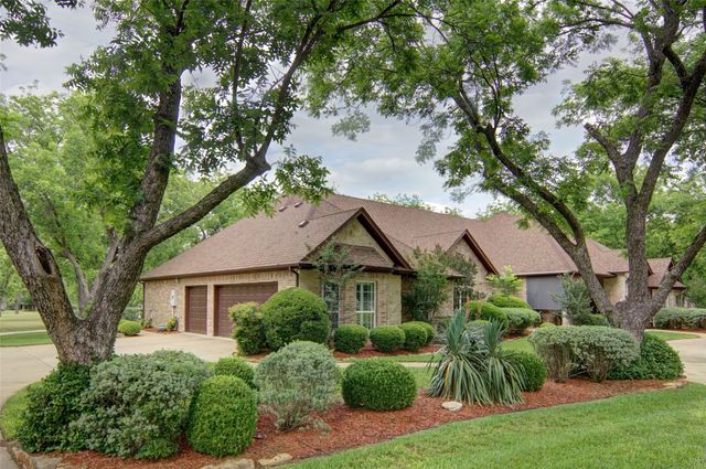 7402 Hampton Drive, Granbury, TX 76049