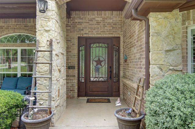 7402 Hampton Drive, Granbury, TX 76049
