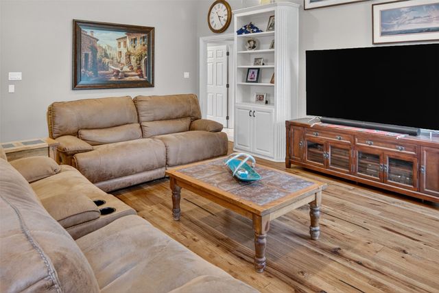 7402 Hampton Drive, Granbury, TX 76049