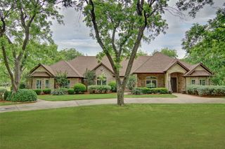 7402 Hampton Drive, Granbury, TX 76049