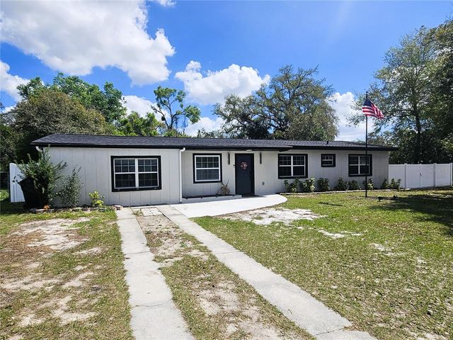 8711 N WICK PLACE, Tampa, FL 33604