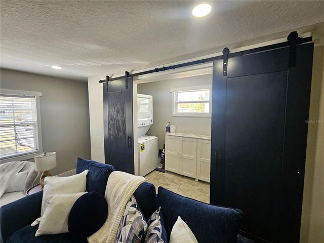 8711 N WICK PLACE, Tampa, FL 33604