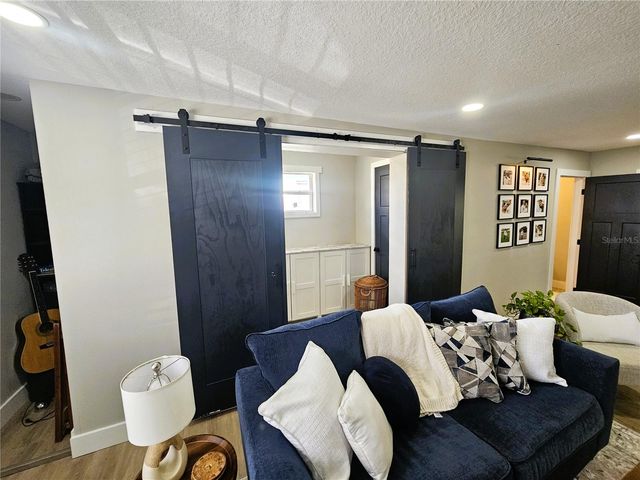 8711 N WICK PLACE, Tampa, FL 33604