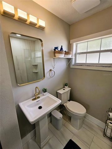 8711 N WICK PLACE, Tampa, FL 33604