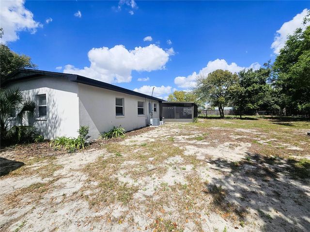 8711 N WICK PLACE, Tampa, FL 33604