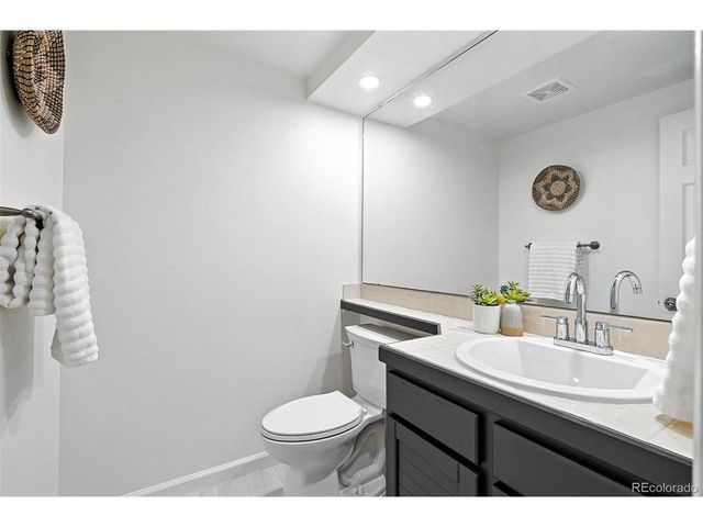 9400 E Iliff Ave 321, Denver, CO 80231