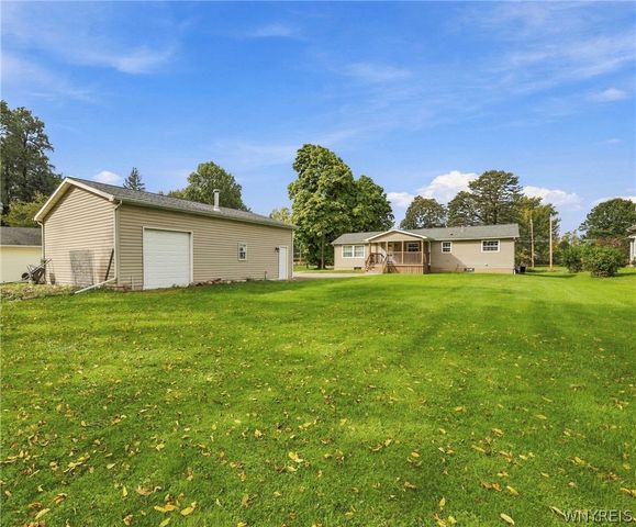 5808 Tonawanda Creek N Road, Pendleton, NY 14094