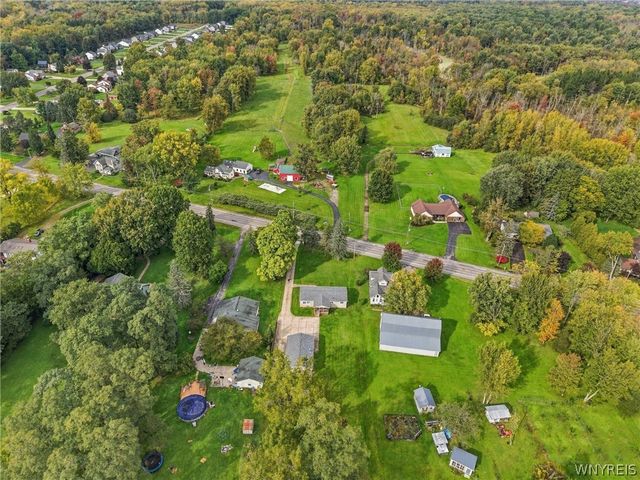 5808 Tonawanda Creek N Road, Pendleton, NY 14094