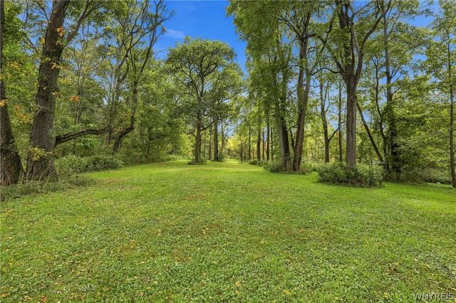 5808 Tonawanda Creek N Road, Pendleton, NY 14094