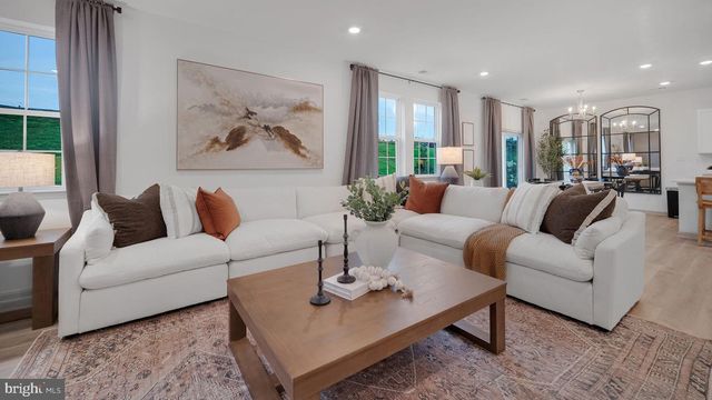 215 BELLA DR, York, PA 17404