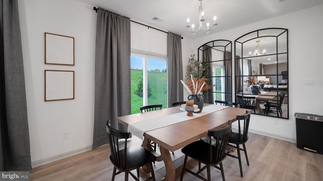 215 BELLA DR, York, PA 17404